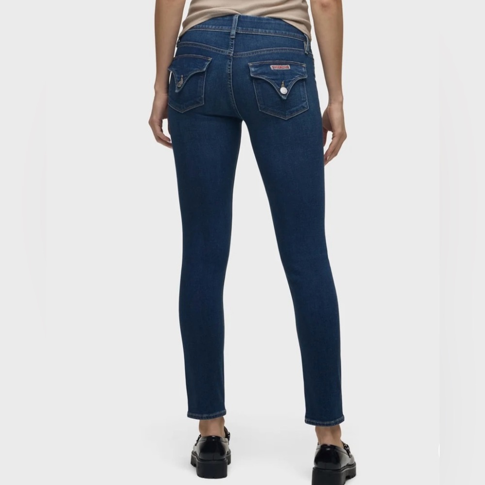 FINAL SALE: ALL offers accepted - ends 4/1
Hudson Colin Mid-rise Skinny Jean
